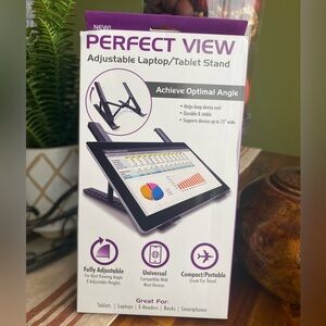 NWOT Perfect View Adjustable Tablet Stand